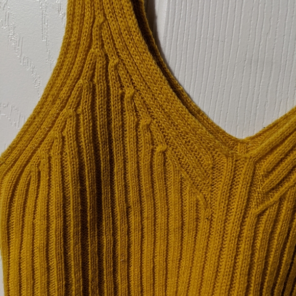 Knit Tank Top - Picture 2 of 3